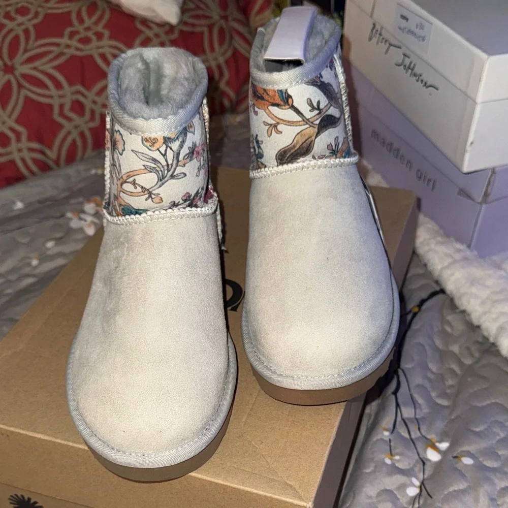 UGG Mini Boot with Floral Cuff in Light Gray and Multicolor